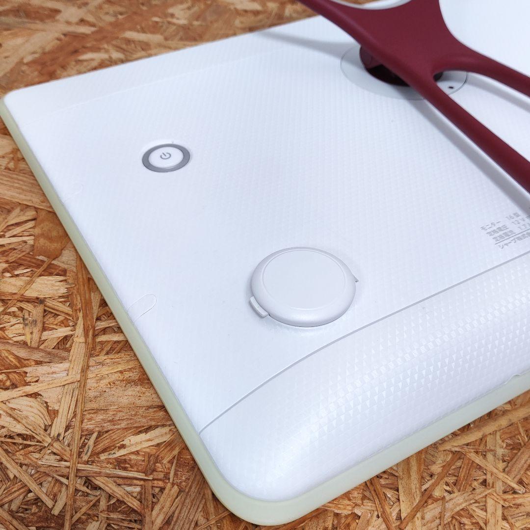 【美品】SHARP AQUOS 16V型 防水ポータブルテレビ 2T-C16AP