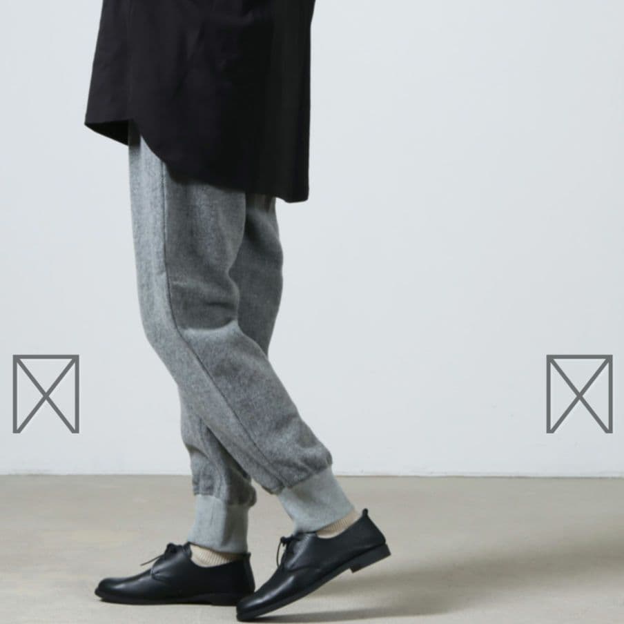 UNIVERSAL TISSUユニバーサルティシュ　ウールヘリンボンジョガーPT