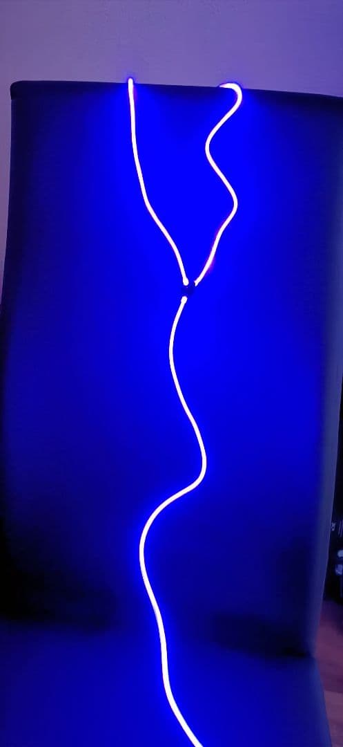 GLOW レーザー イヤフォン