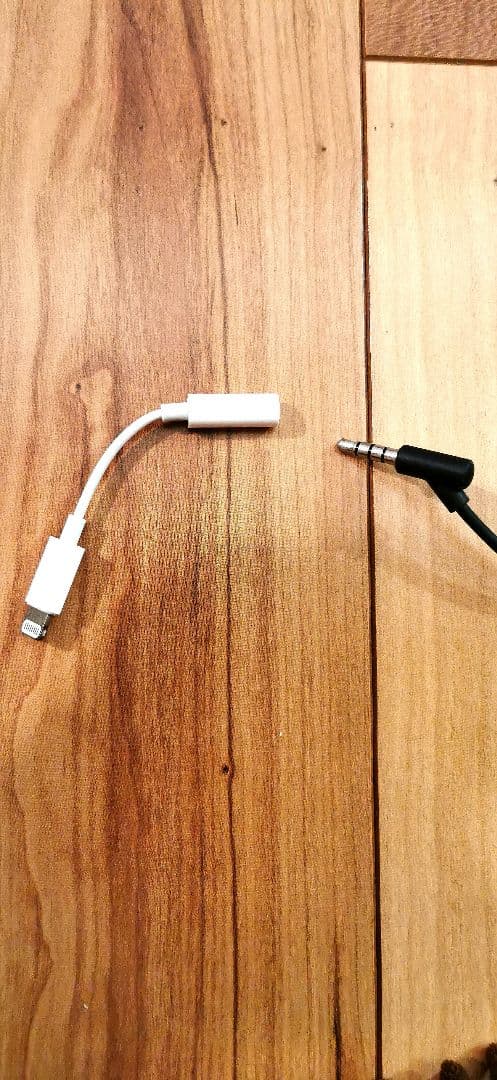 GLOW レーザー イヤフォン