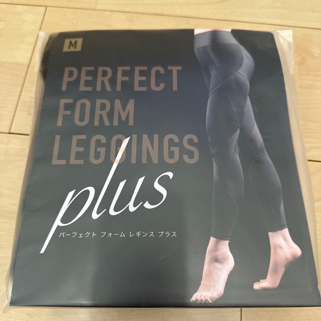PERFECT FORM LEGGINGS plus Mサイズ黒　新品未使用