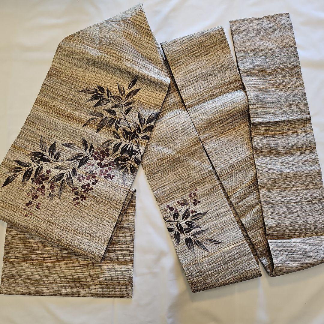 名古屋帯☆葉と赤紫の実☆正絹☆お太鼓柄☆美品☆袷☆仕立て上がり