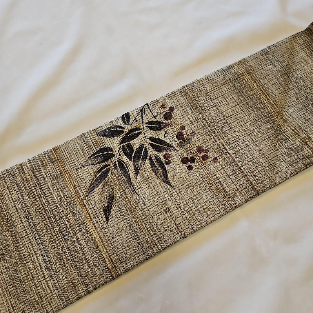 名古屋帯☆葉と赤紫の実☆正絹☆お太鼓柄☆美品☆袷☆仕立て上がり