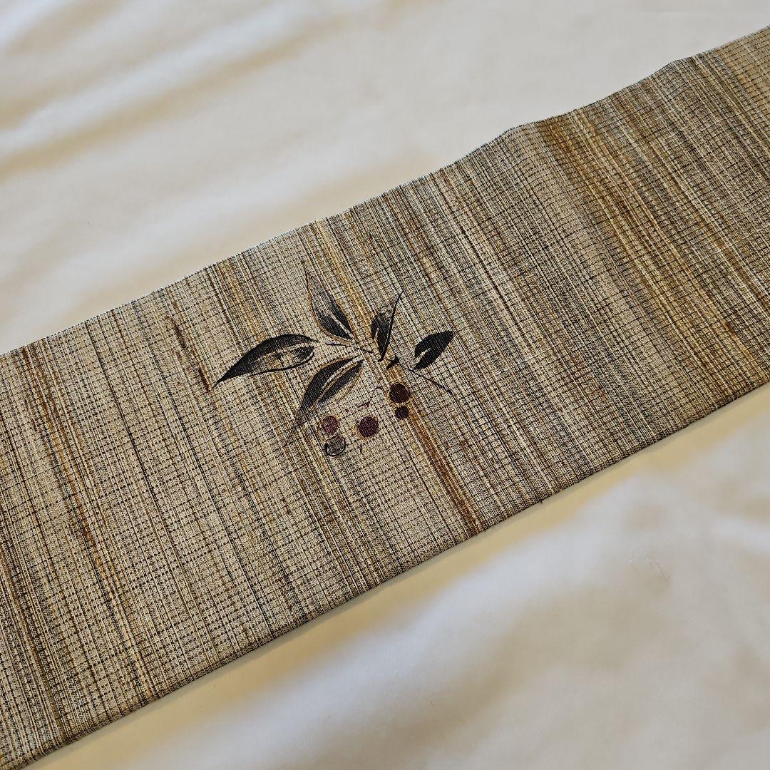 名古屋帯☆葉と赤紫の実☆正絹☆お太鼓柄☆美品☆袷☆仕立て上がり