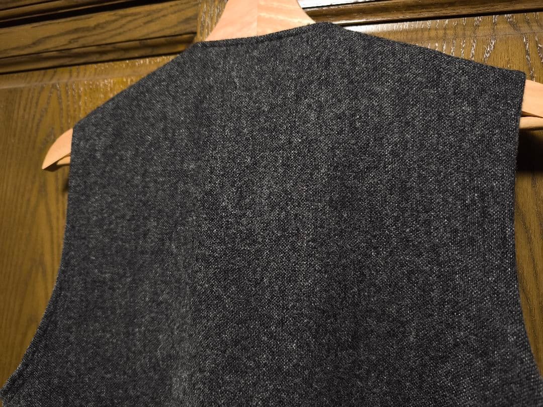 美品　S.E.H KELLY ウールジレベスト　チャコールグレー　サイズS