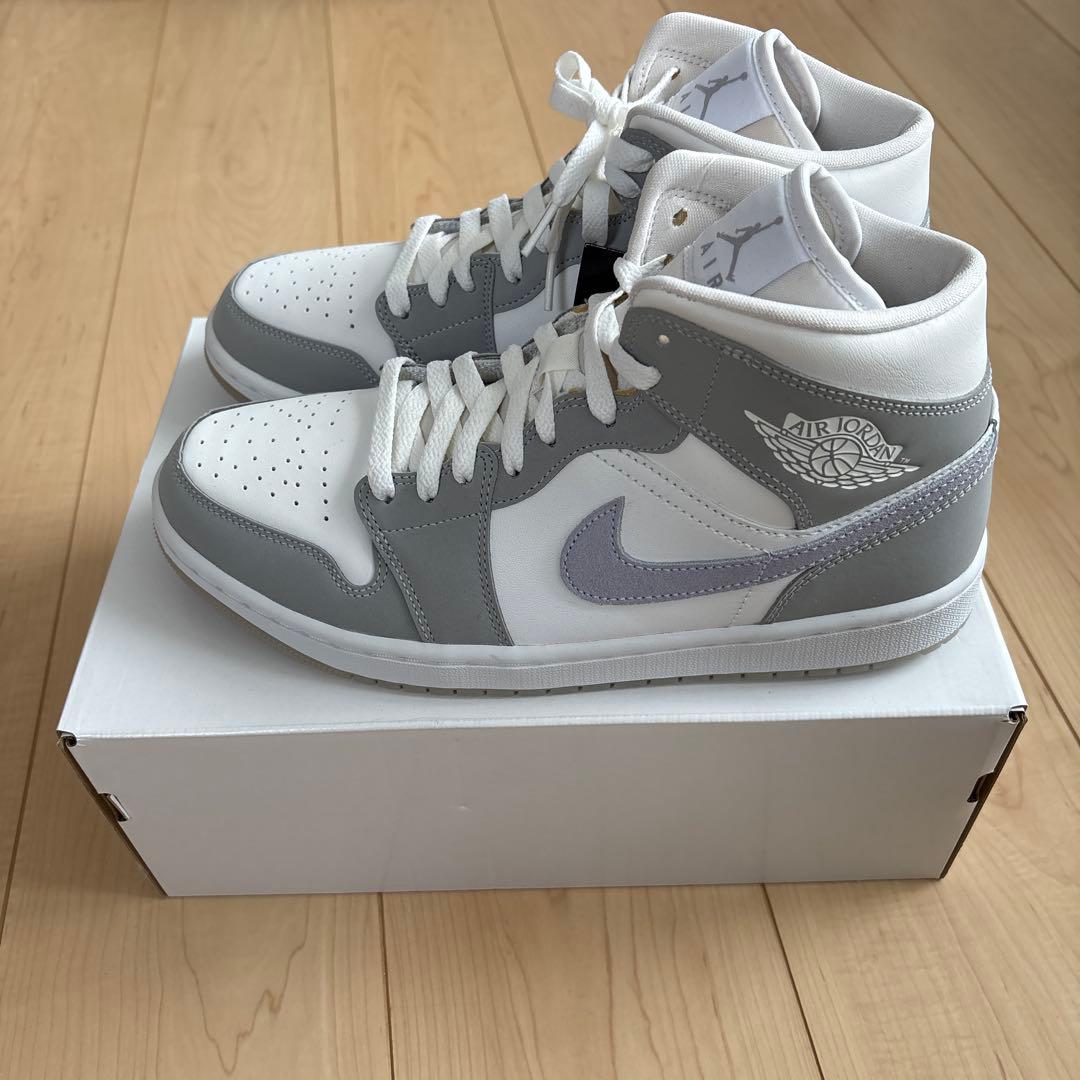 WMNS AIR JORDAN 1 MID アルミニウム-ウルフグレイ
