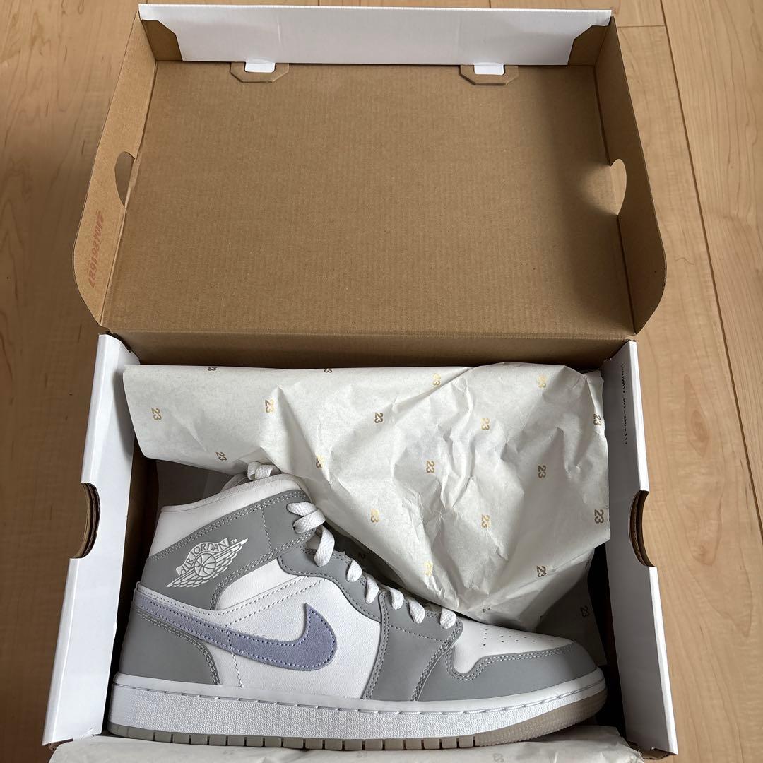 WMNS AIR JORDAN 1 MID アルミニウム-ウルフグレイ