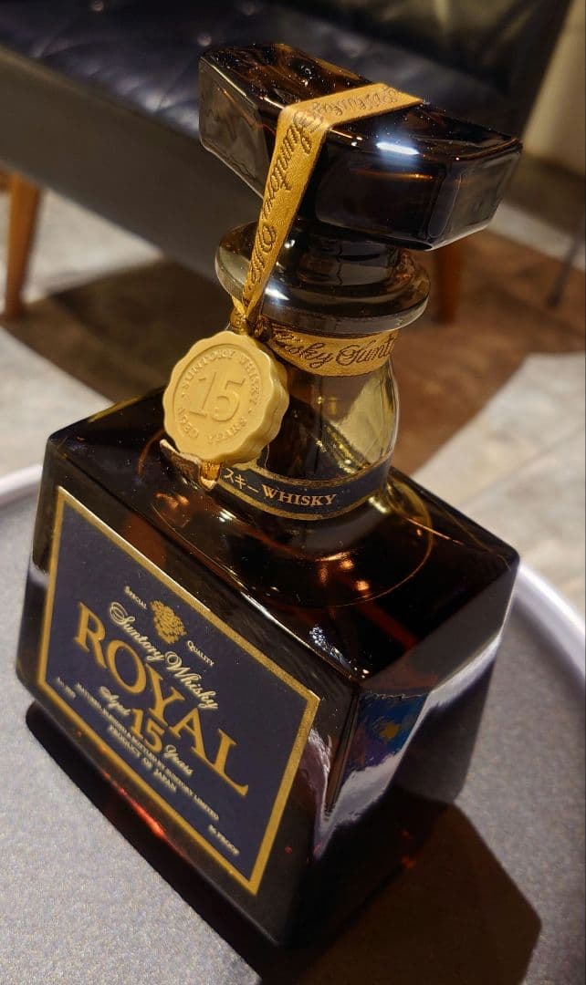 古酒 サントリーウィスキー ローヤルプレミアム １５年