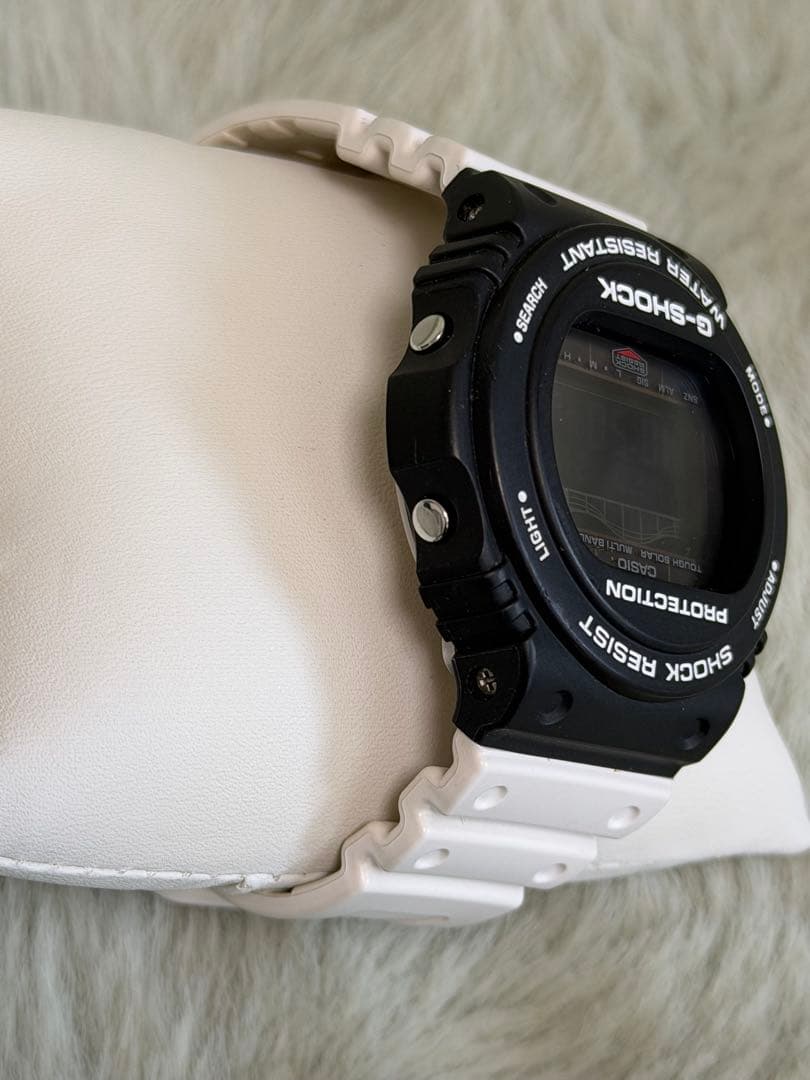 美品✨G-SHOCK G-LIDEホワイト×ブラック GWX-5700SSN