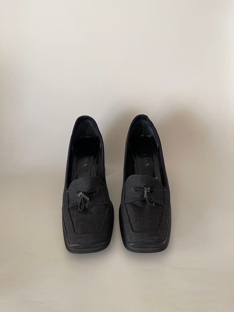 美品Pradaプラダブラックグレーヒール付きモカシンパンプス36.5