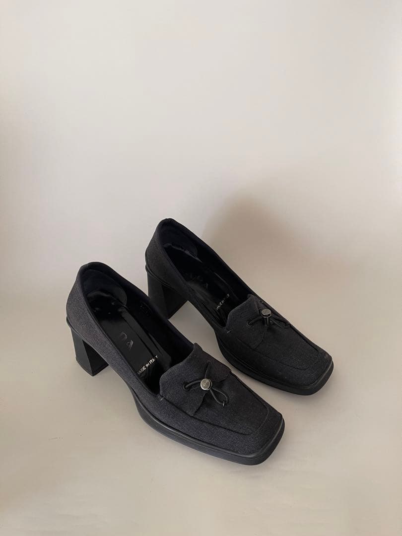 美品Pradaプラダブラックグレーヒール付きモカシンパンプス36.5