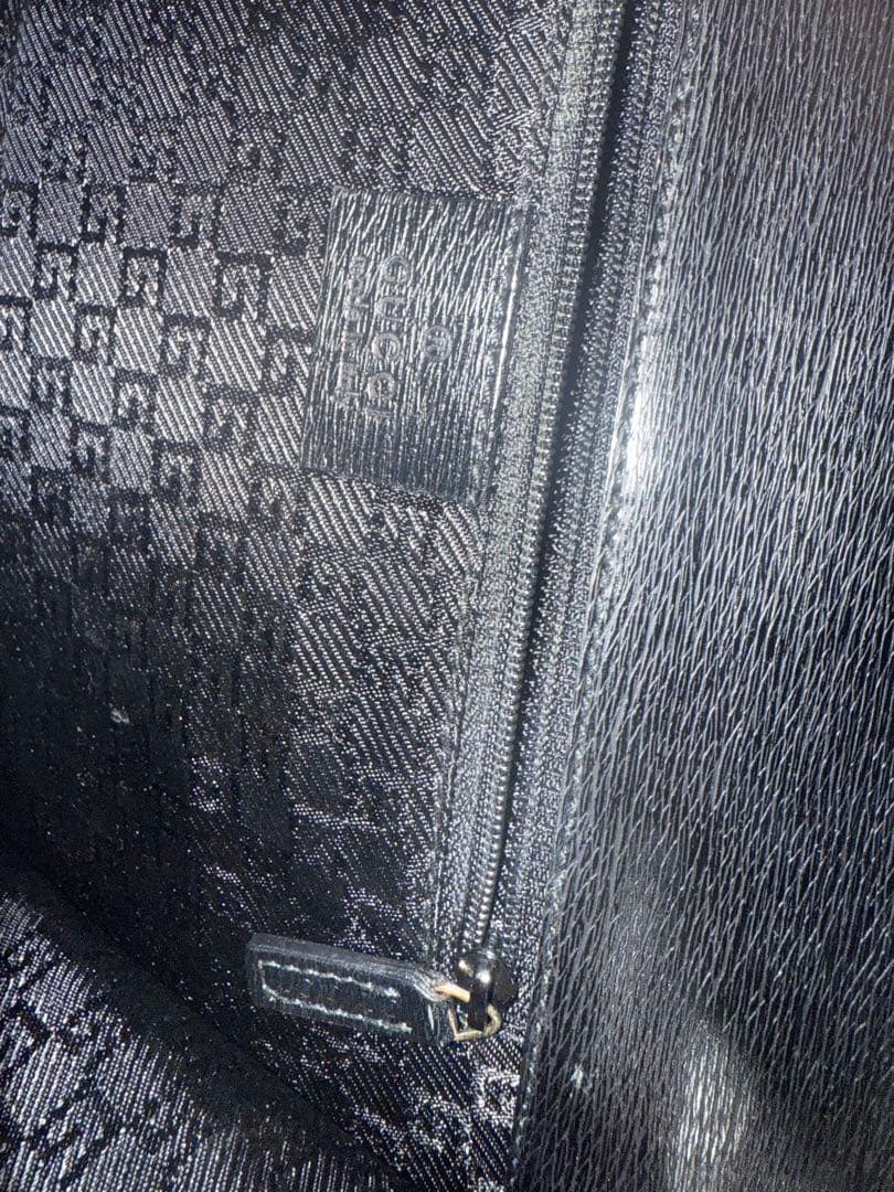 GUCCI ブラックレザー クラッチバッグ