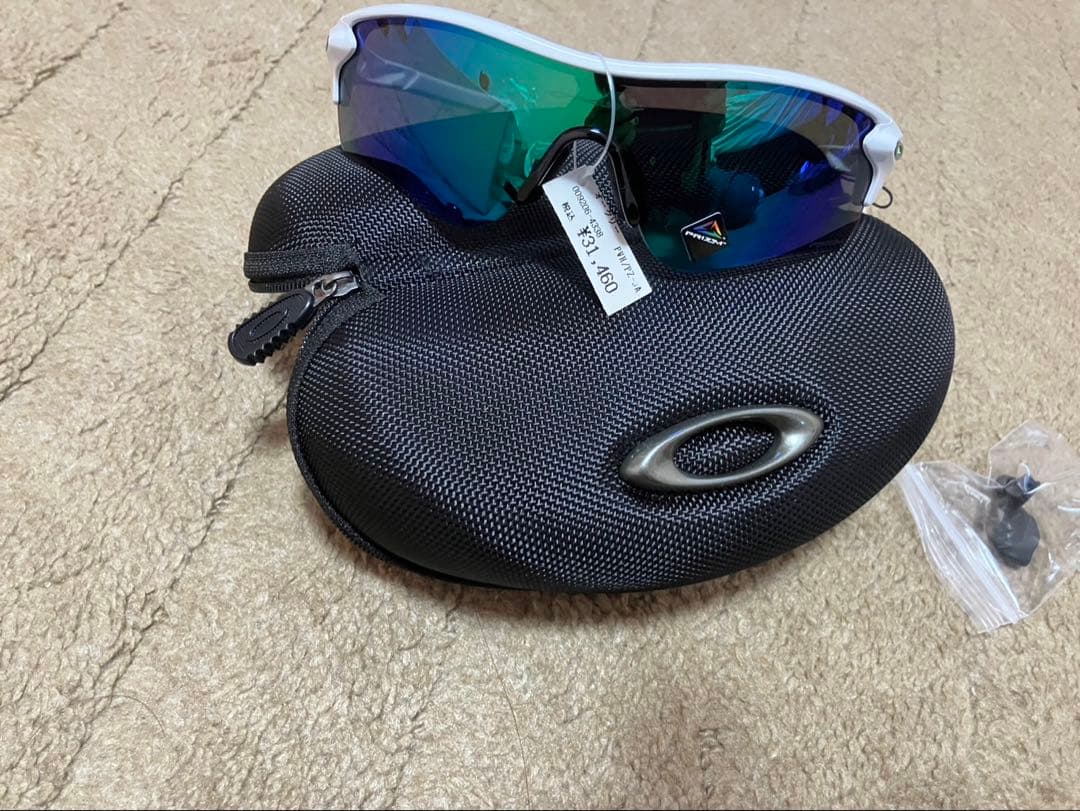 Oakley サングラス ホワイトフレーム