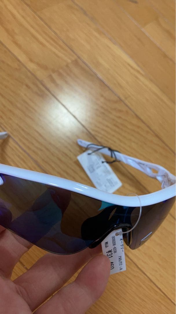 Oakley サングラス ホワイトフレーム