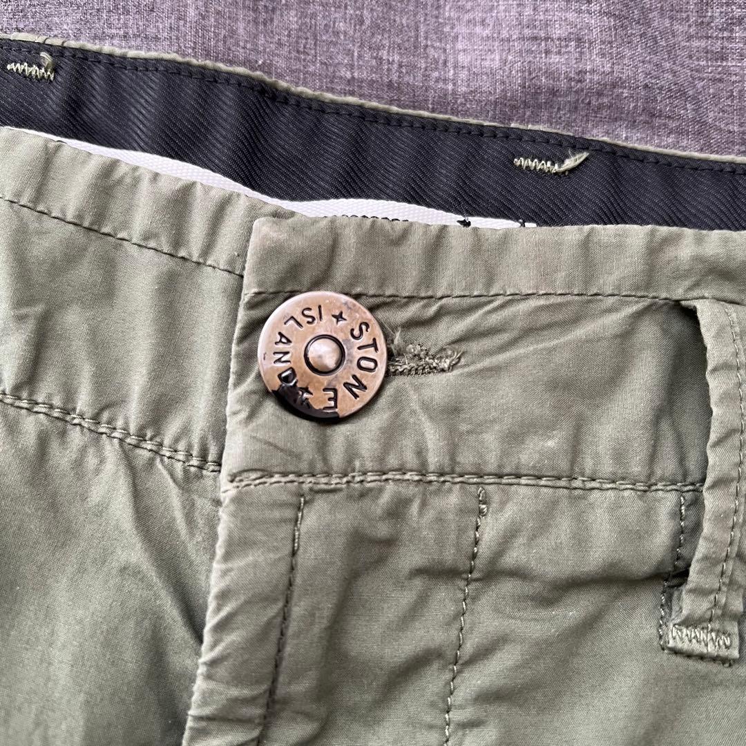 ストーンアイランド カーゴショートパンツ オリーブ