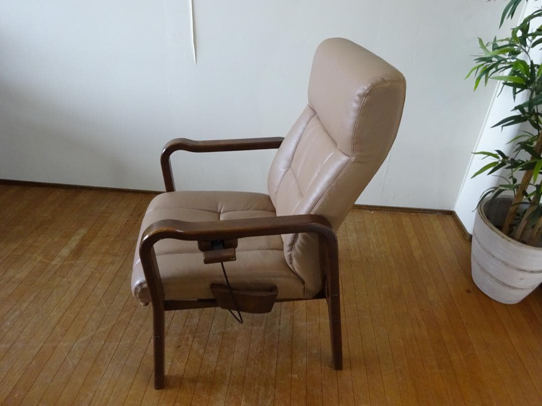 椿　富士ファニチャー　RAKU/楽　本革　リクライニングチェア