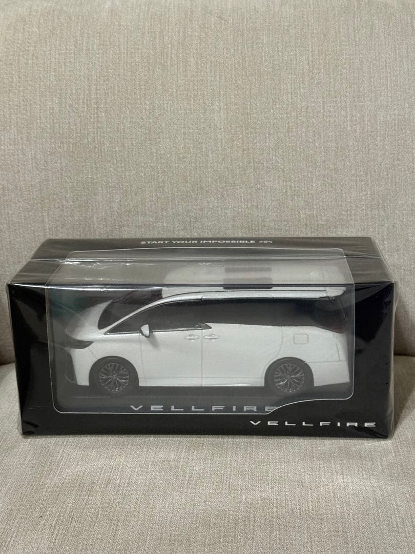 トヨタ　40ヴェルファイア 非売品ミニカー