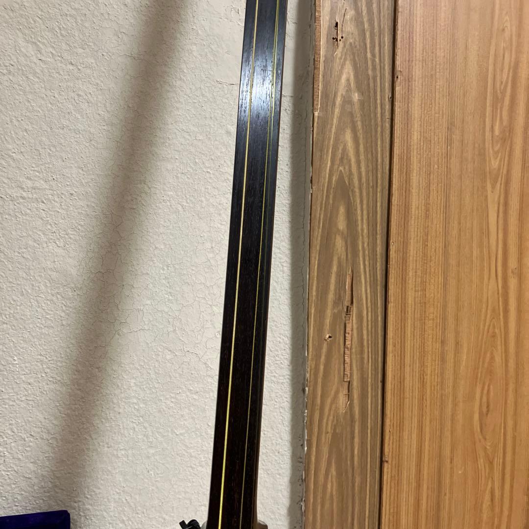 津軽三味線　本体 バチ　ケース付き