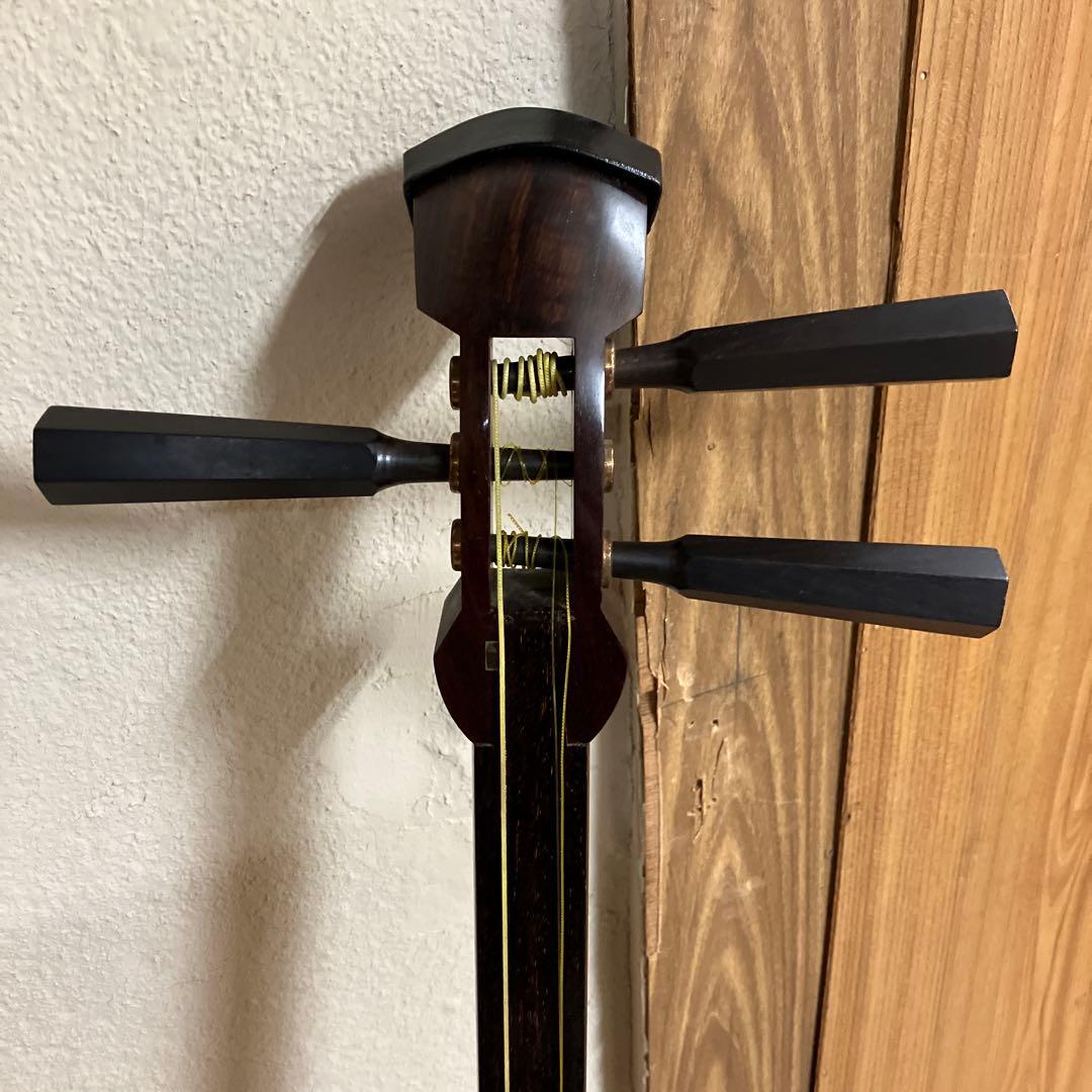 津軽三味線　本体 バチ　ケース付き