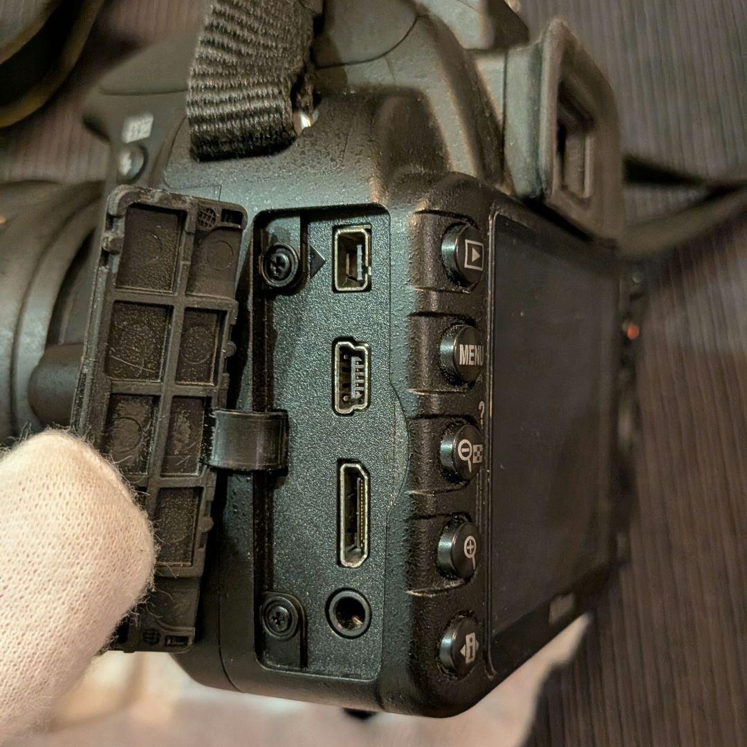 Nikon D3100 レンズキット シャッタ－575枚