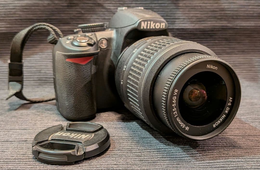 Nikon D3100 レンズキット シャッタ－575枚