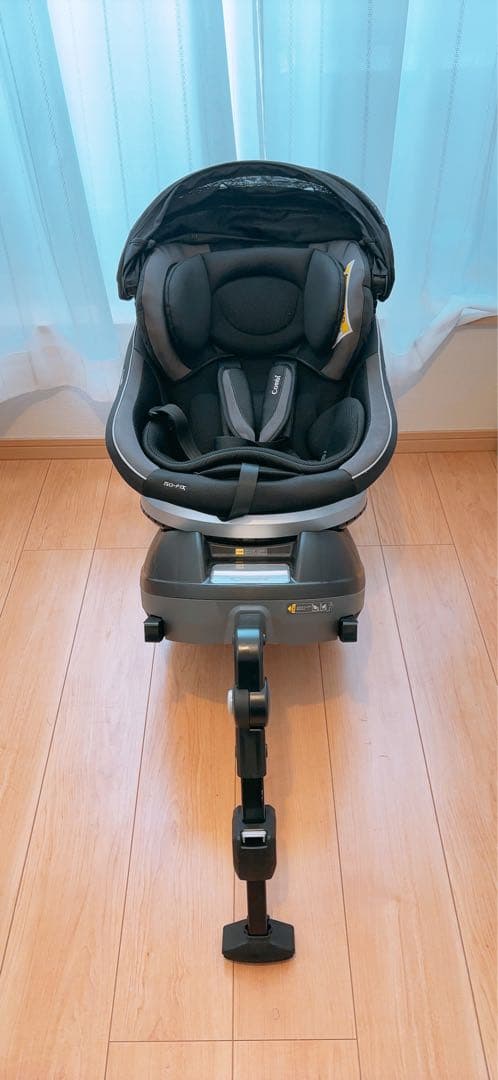 コンビ　ISOFIX対応 ブラック チャイルドシート