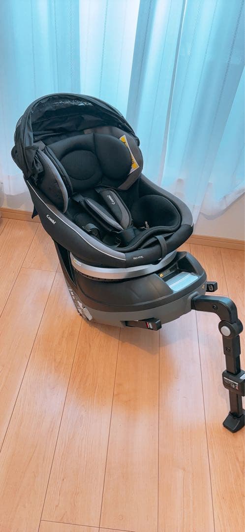コンビ　ISOFIX対応 ブラック チャイルドシート