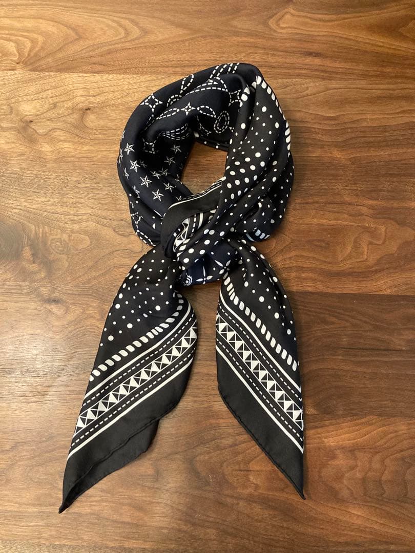 ソロイスト　大判　シルク　スカーフ