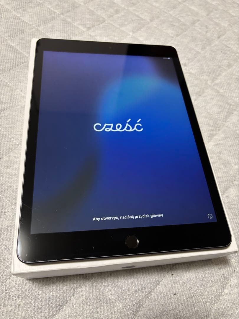 Apple iPad 第8世代 32GB スペースグレイ A2270