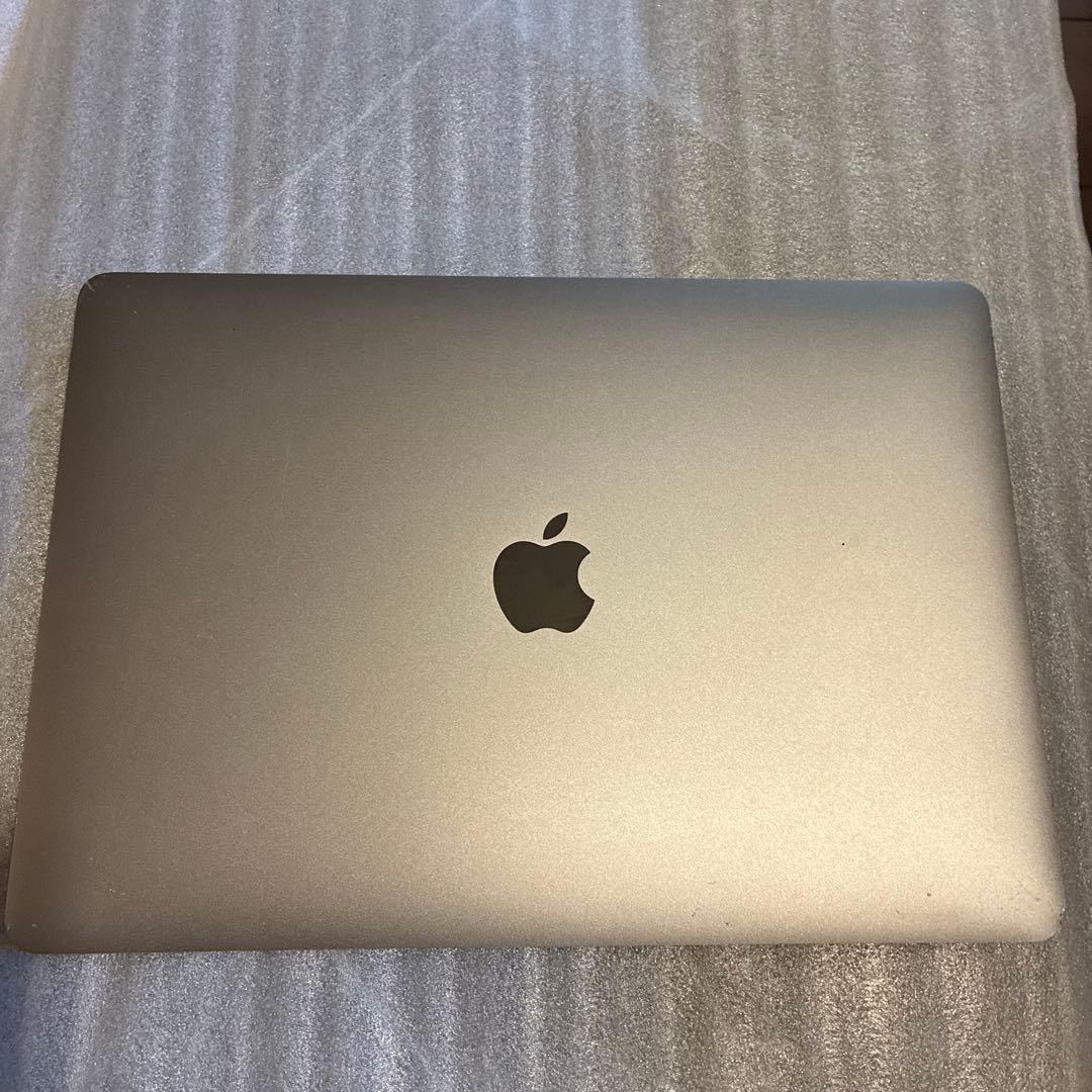 Apple MacBook PRO シルバー 傷あり