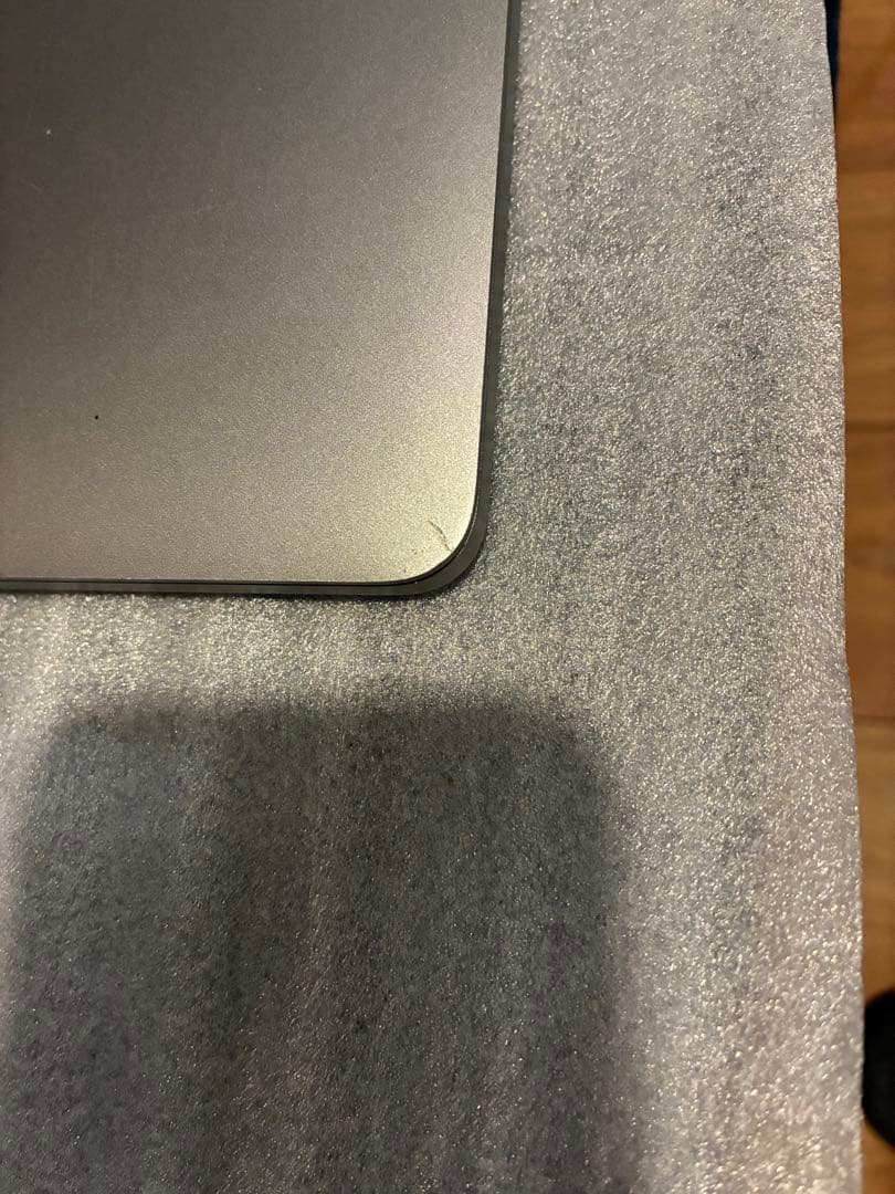 Apple MacBook PRO シルバー 傷あり