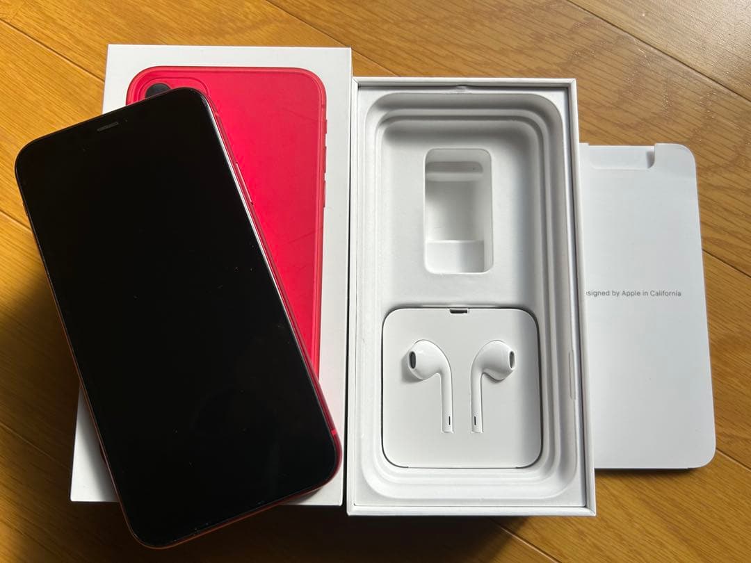 Apple iPhone 11 PRODUCT(RED) 本体　SIMフリー