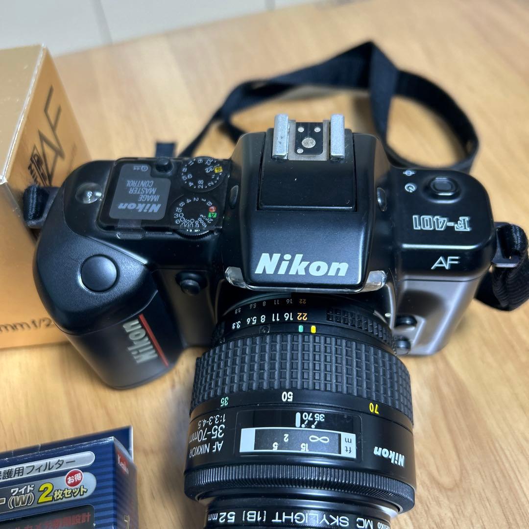 Nikon AF 一眼レフカメラ とレンズMicro-Nikkor 60mm