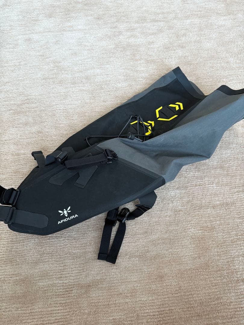 APIDURA バックカントリーサドルバッグ　10L 中古