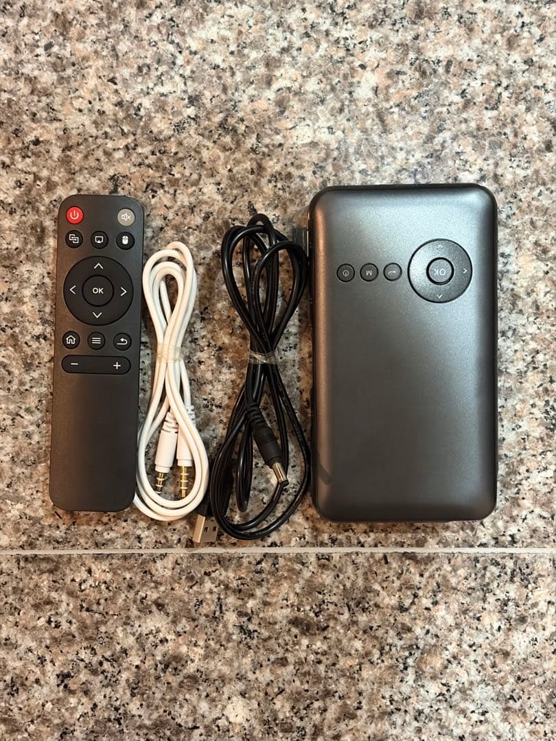 KABNI カベーニ UENO-mono モバイルプロジェクター T89A