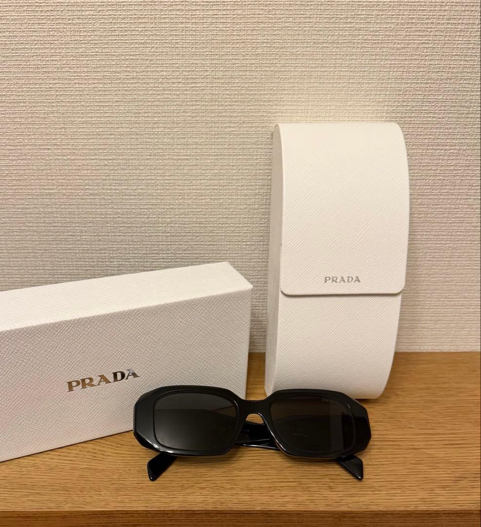 Prada Symbole sunglasses スクエアサングラス ロゴ