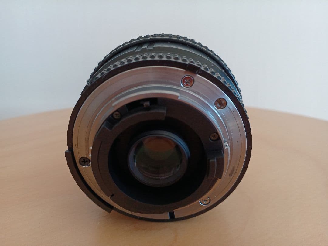 ニコン 20mm f/2.8D レンズ