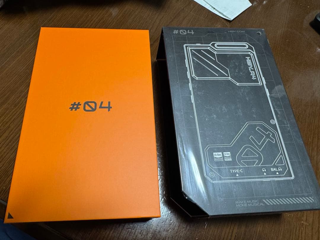 R4 デジタルオーディオプレーヤー