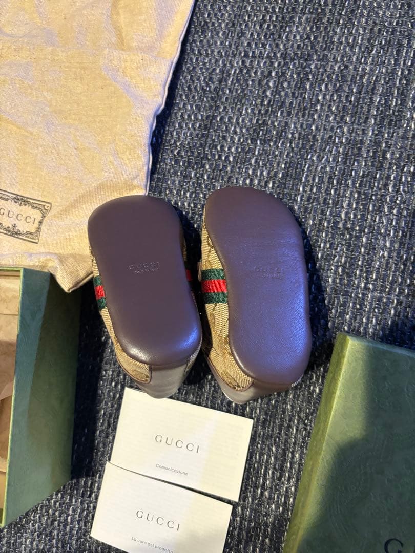 GUCCI GGキャンバス柄スニーカー