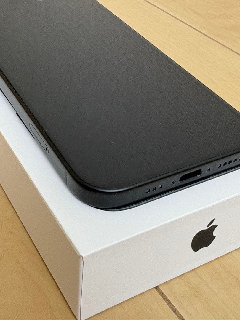 Apple iPhone 15 128GB SIMフリー 本体　ブラック