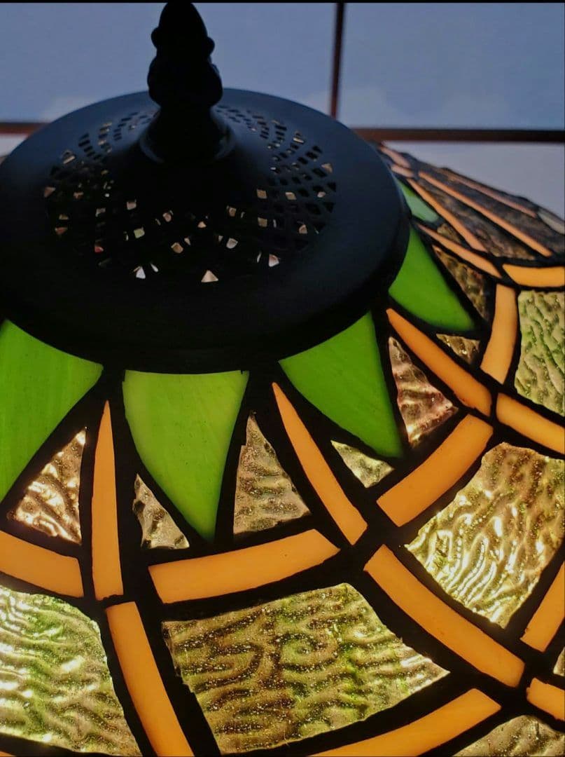 【期間限定出品＊】葡萄のステンドグラスランプ　　照明器具　アールヌーボー