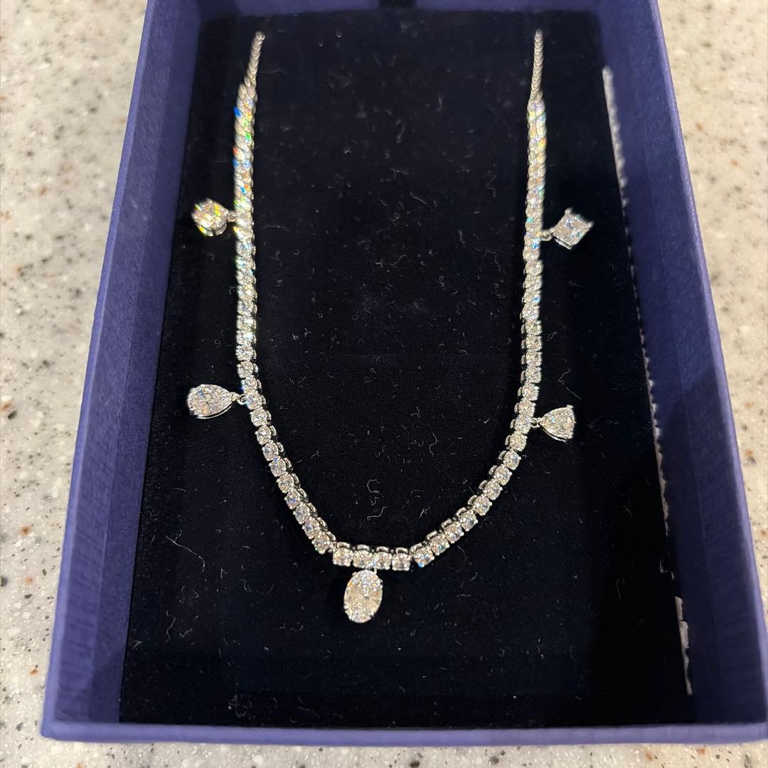 スワロフスキー ネックレス