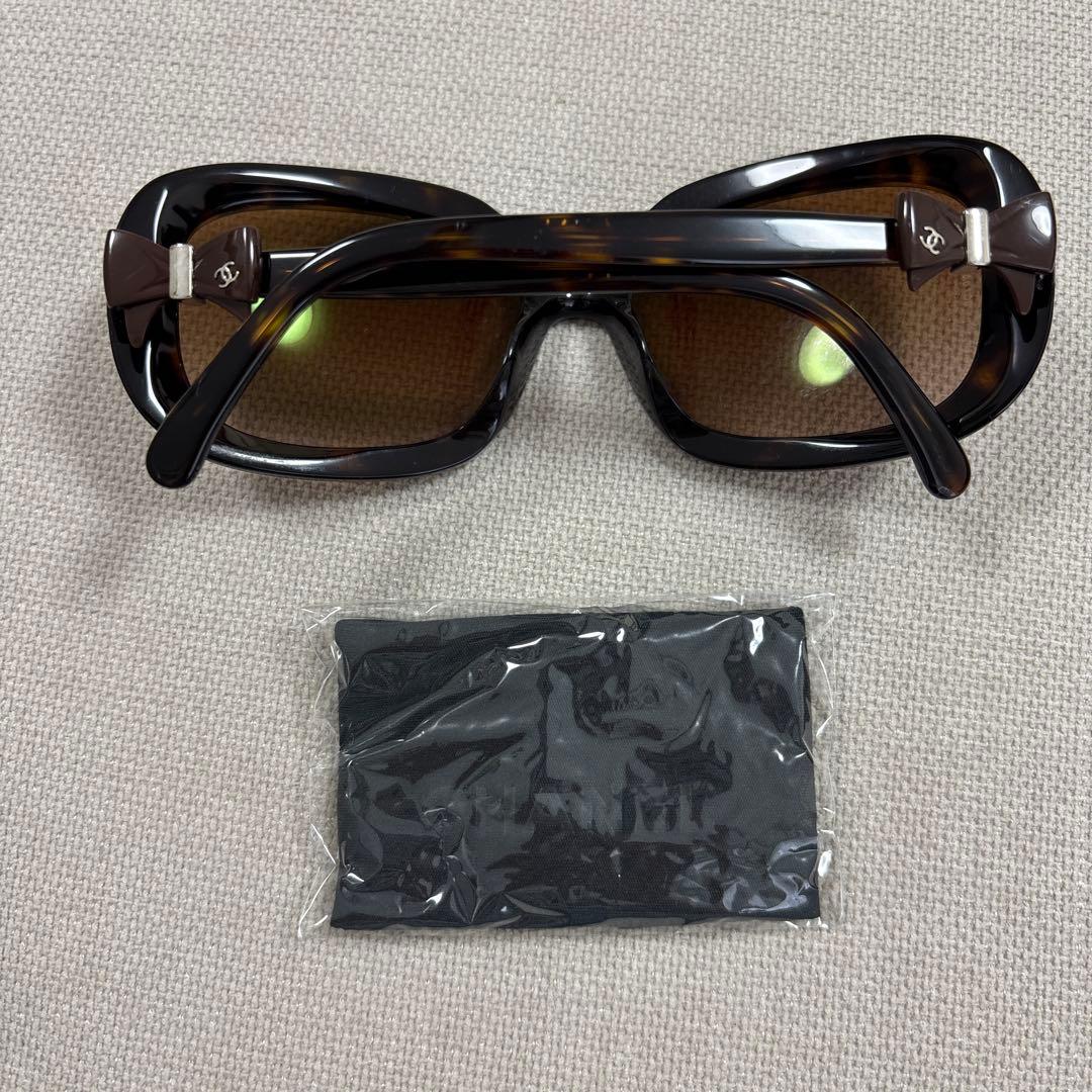CHANELブラウン オーバーサイズ サングラス