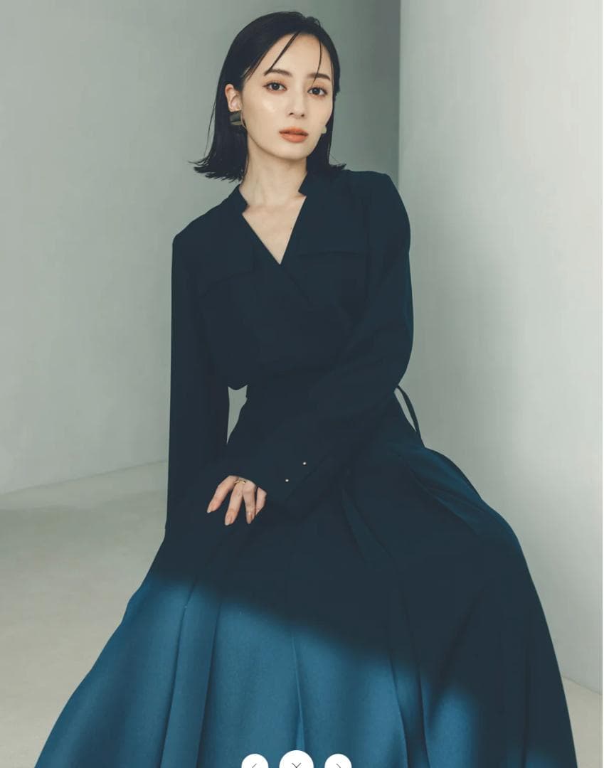 anuans ダブルサテンノーカラータックワンピース　S