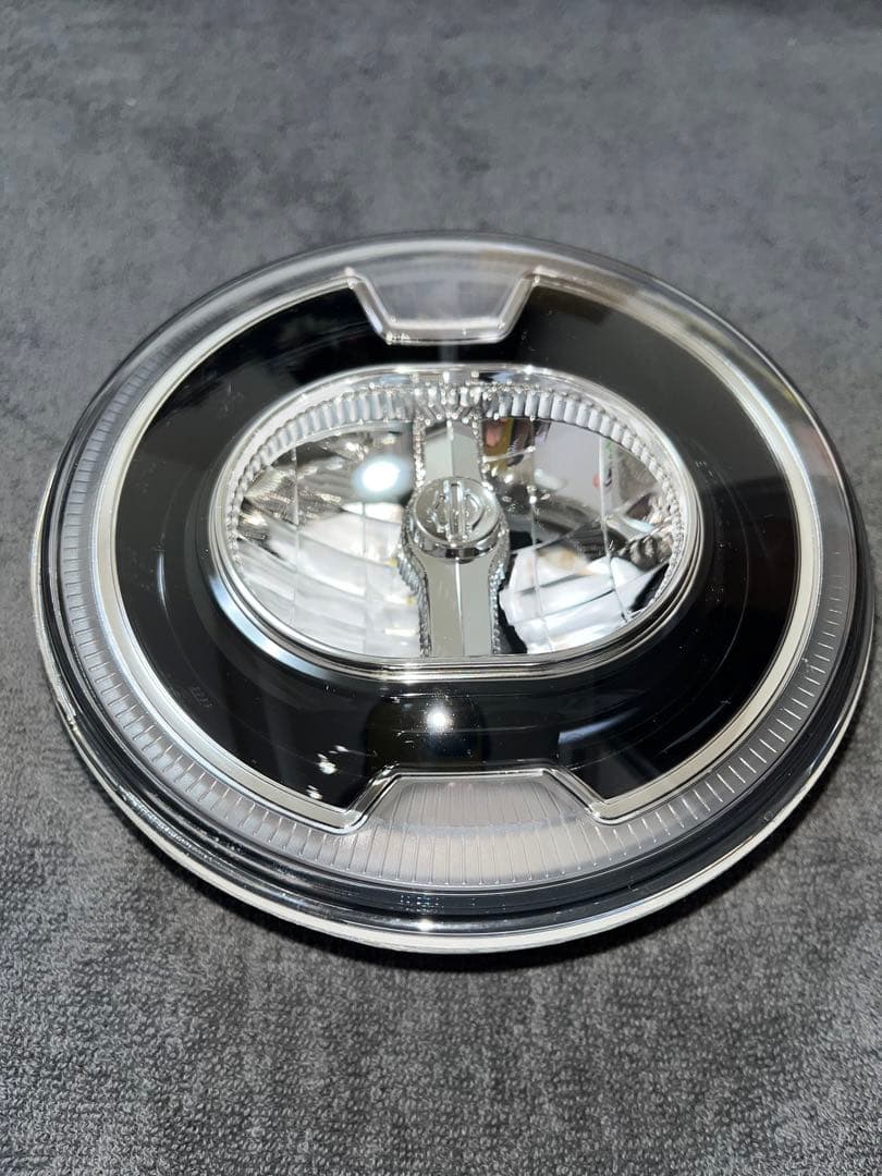 ハーレーダビッドソン純正 7インチ デイメーカーシグネチャーLEDヘッドライト