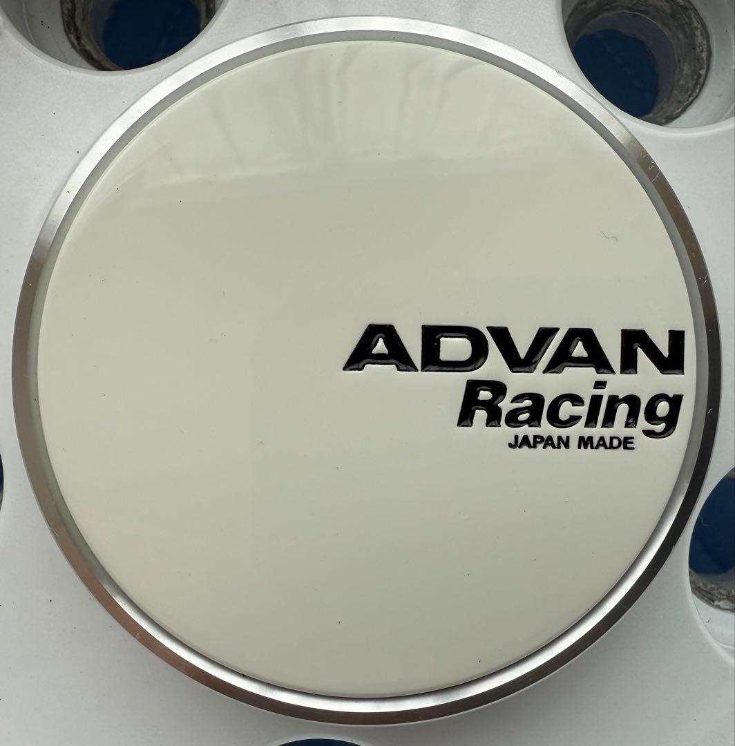 ADVAN RG-4 レーシングホワイトメタリック＆リング　18インチ