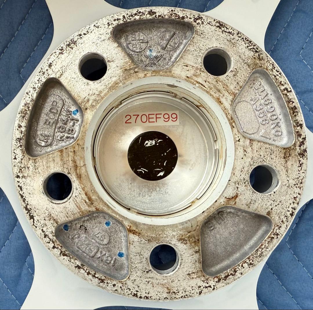 ADVAN RG-4 レーシングホワイトメタリック＆リング　18インチ