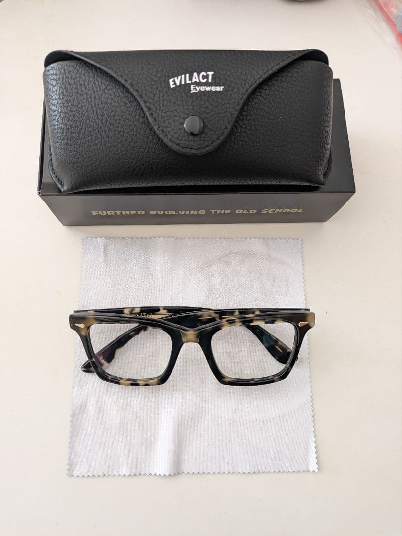 EVILACT イーブルアクト サングラス mustang マスタング 調光