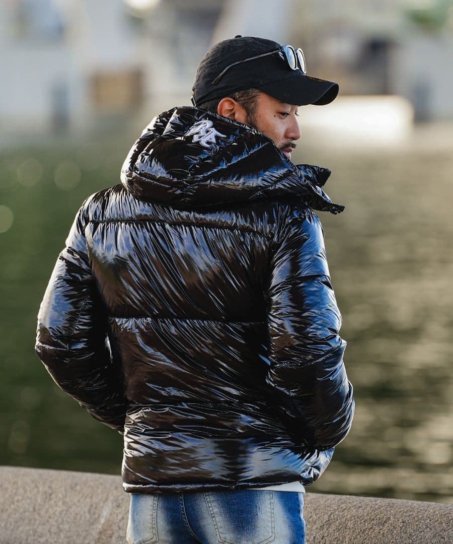 【完売品】アダムスジャグラー フード付きダウンジャケット ブラック　Lサイズ