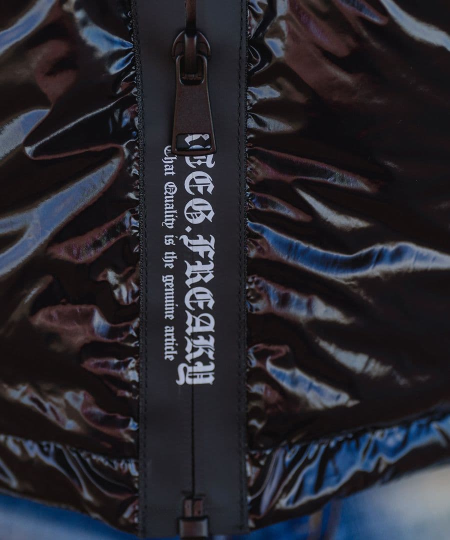 【完売品】アダムスジャグラー フード付きダウンジャケット ブラック　Lサイズ